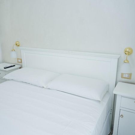 La Casa In Centro Hotell Salerno Exteriör bild