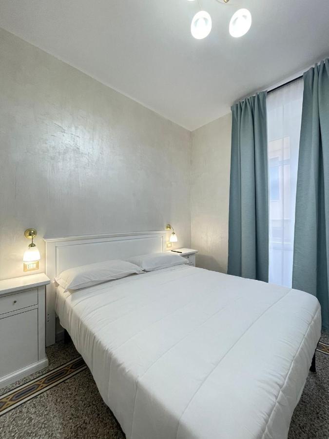 La Casa In Centro Hotell Salerno Exteriör bild