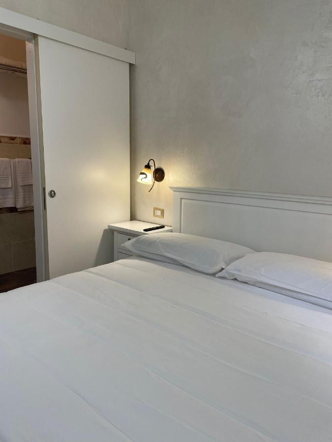 La Casa In Centro Hotell Salerno Exteriör bild