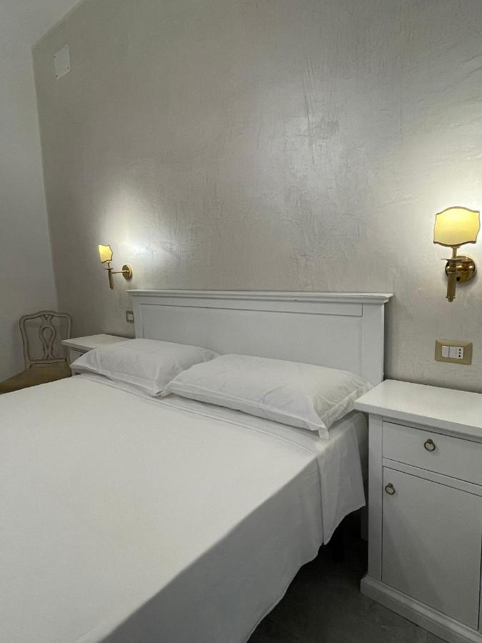 La Casa In Centro Hotell Salerno Exteriör bild