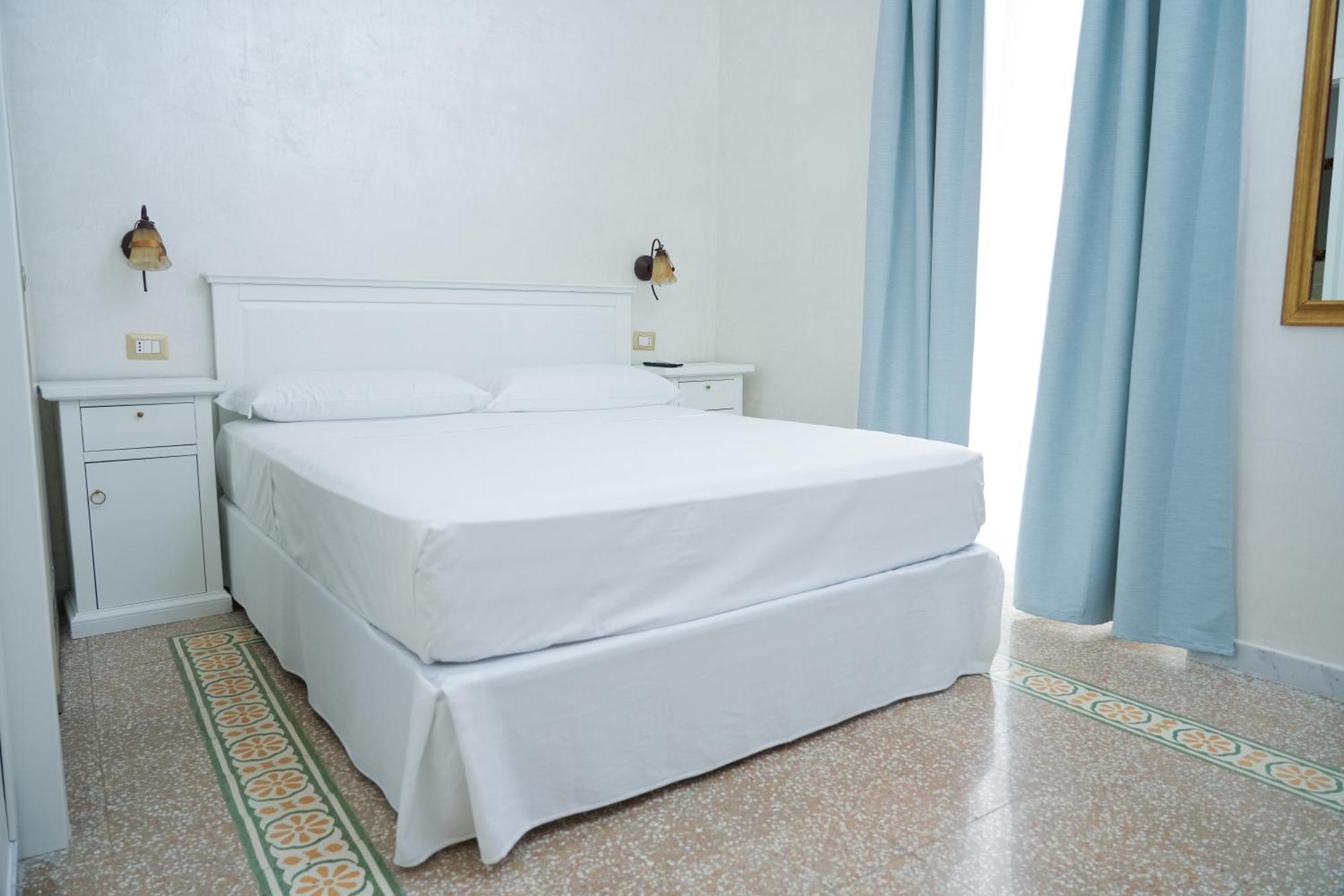 La Casa In Centro Hotell Salerno Exteriör bild