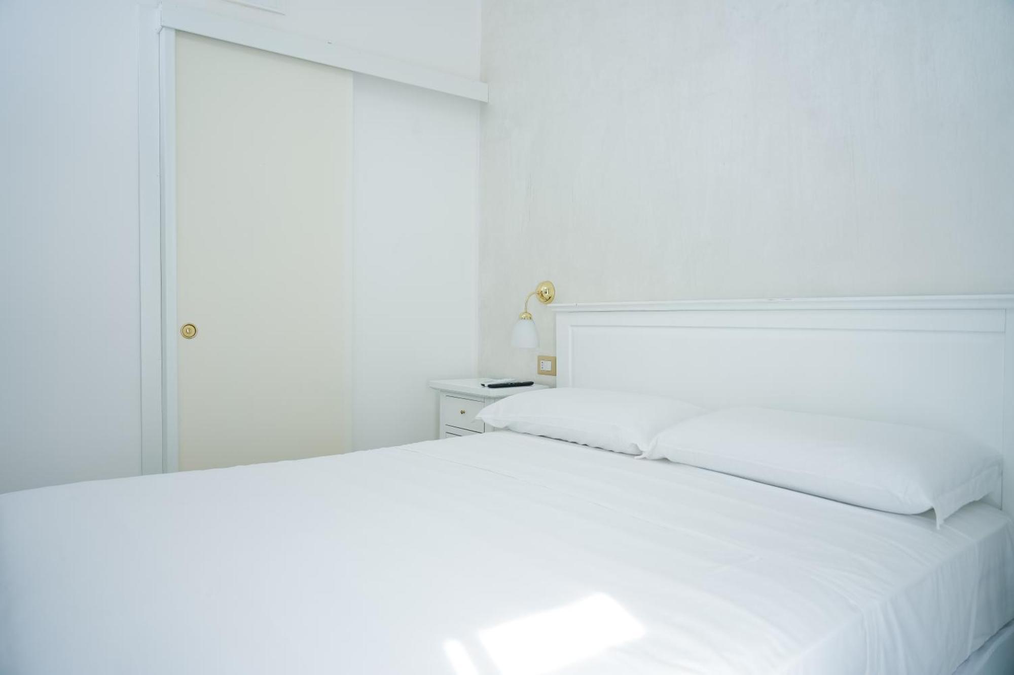 La Casa In Centro Hotell Salerno Exteriör bild